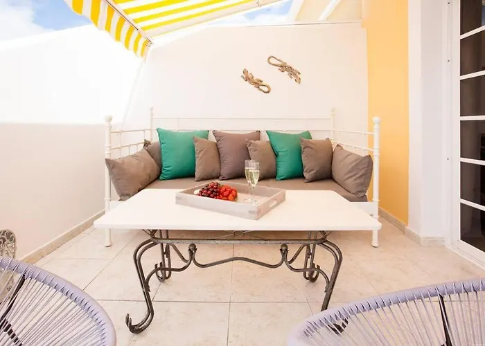 Laura Playa La Arena *