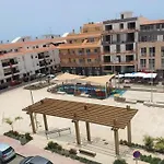 아파트 Laura Playa La Arena *