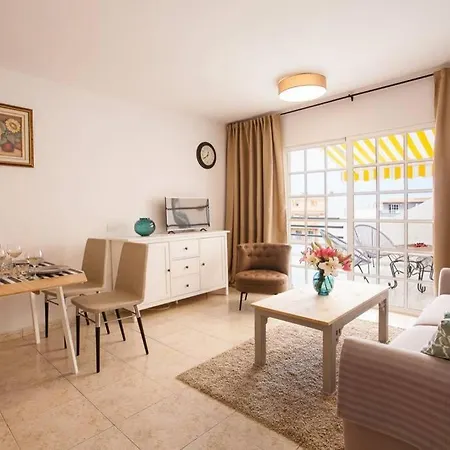 Laura Playa La Arena *