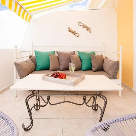 Laura Playa La Arena *